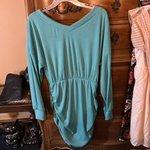 Brand new never worn green shoes vneck dress medium